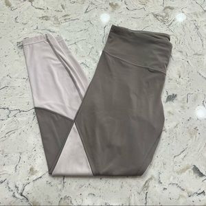 Lululemon Speed Wonder tight. Grey and white. Size 12